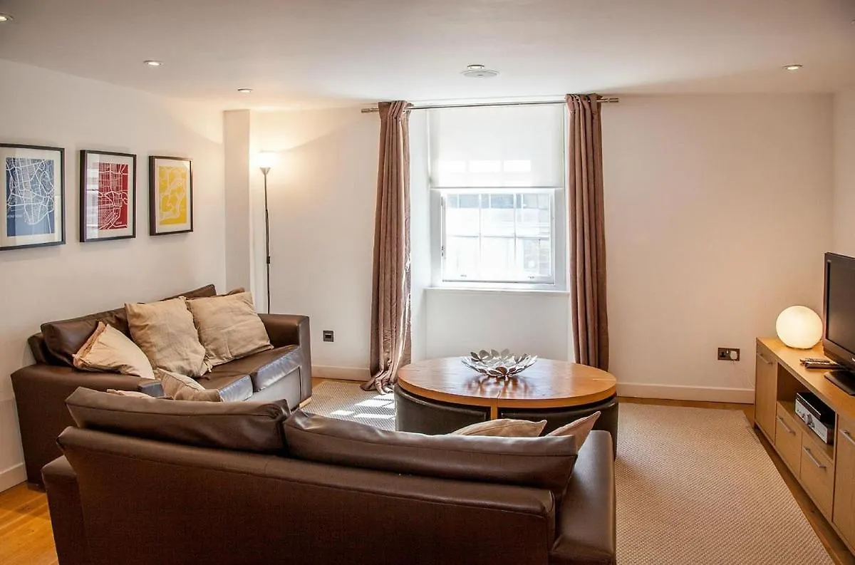 Aparthotel Cs Exclusive Apartments Of Princess Street West End Edinburgh United Kingdom