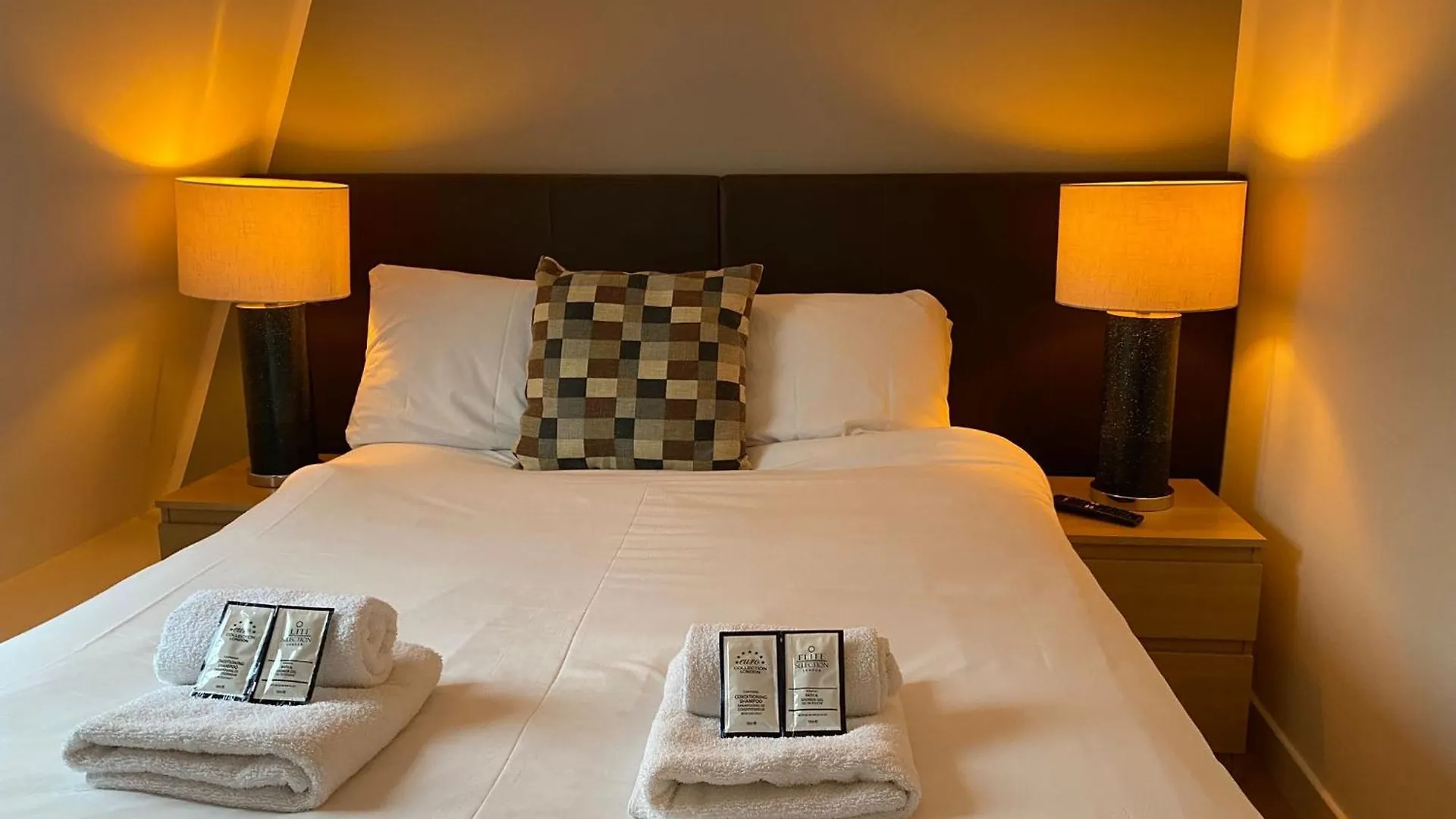 Cs Exclusive Apartments Of Princess Street West End Edinburgh United Kingdom