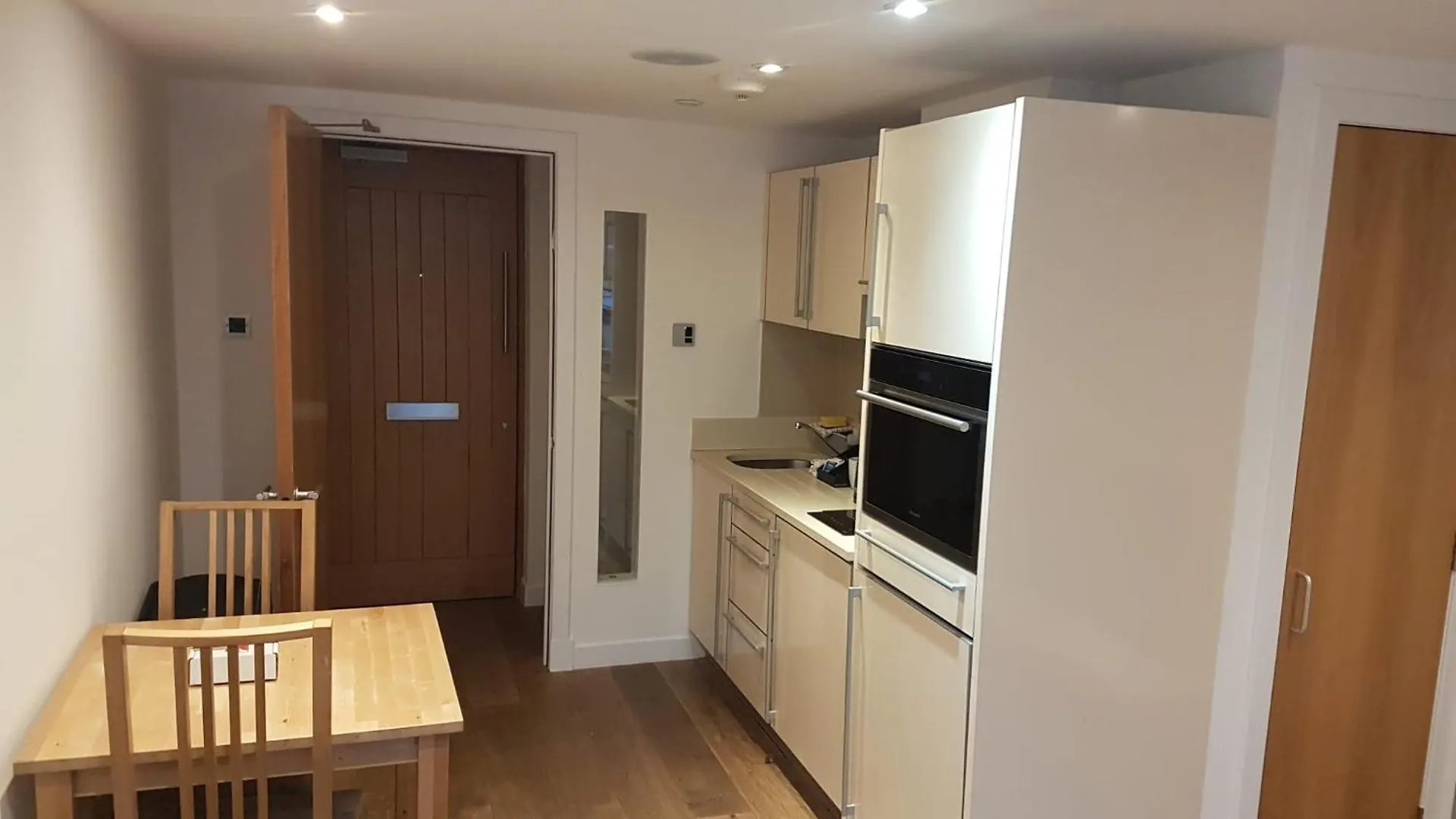 Cs Exclusive Apartments Of Princess Street West End Edinburgh