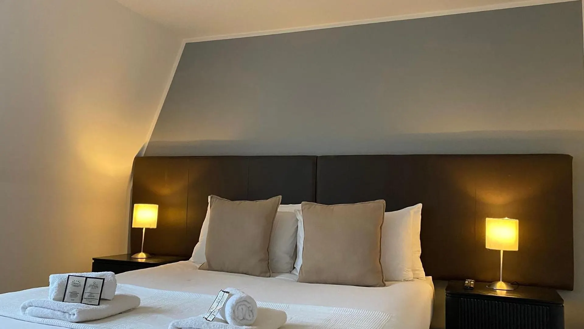 Aparthotel Cs Exclusive Apartments Of Princess Street West End Edinburgh United Kingdom